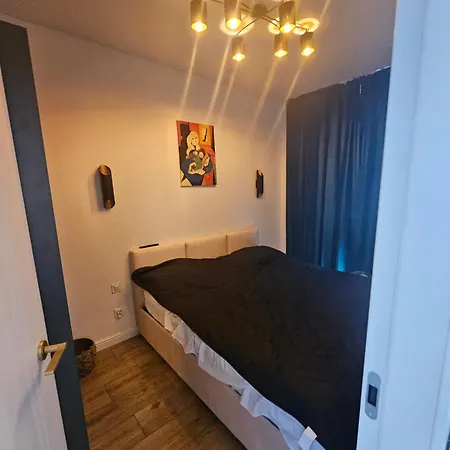 Apartmán Zloty Ku Morzu, 150 M Od Plazy Ustronie Morskie, Podgrzewany Basen, Prywatny Parking, Klimatyzacja, Duzy Balkon